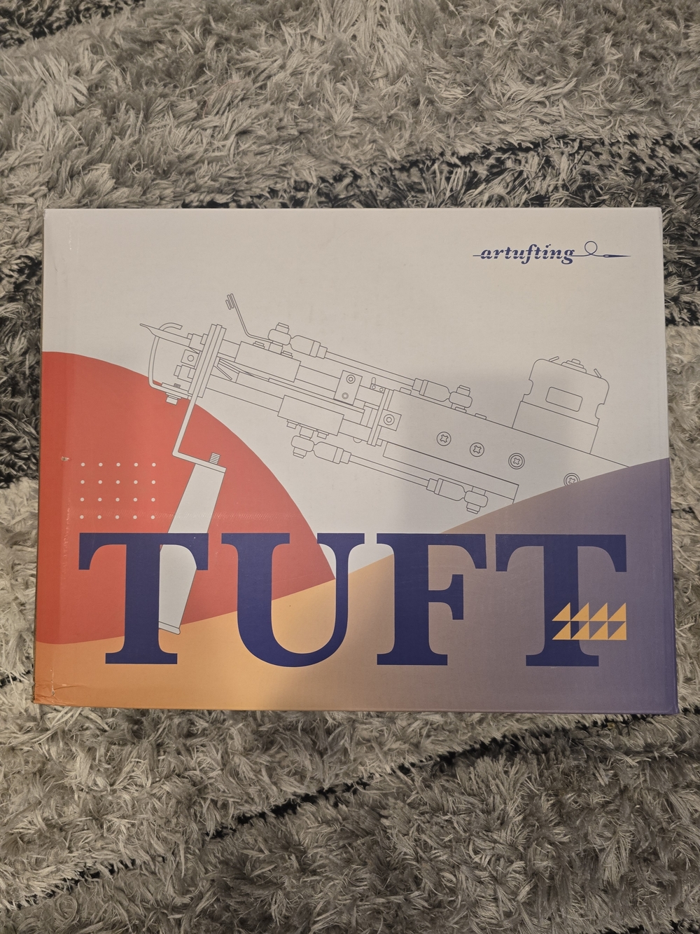 TUFT Kit To Create Rugs/Wall art - Picture 2 of 3